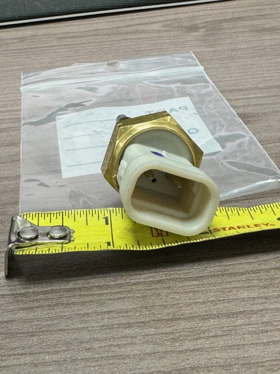 SENSOR DE NIVEL RESERVORIO REFRIGERANTE 